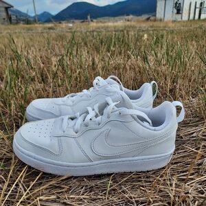 Nike White Athletic Shoes 6Y